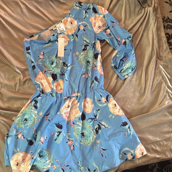 NWT $178 Yumi Kim Floral One-Shoulder Dress Blue Size Medium - Picture 6 of 6
